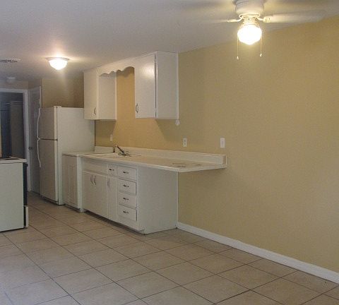 2nd image of 2407 State St Unit B
