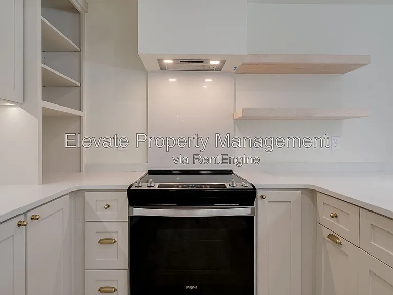 844 NW 43rd St #102 — Photo 14