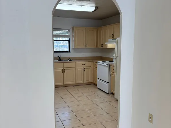 13810 W State Road 235 APT 5, Alachua, FL 32615