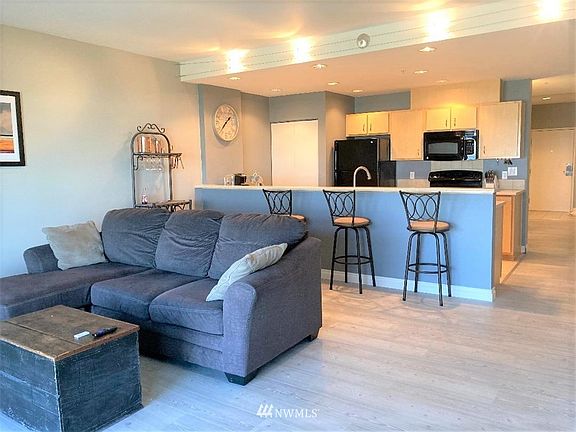 3rd image of 1307 SW Ocean Shores Boulevard #33