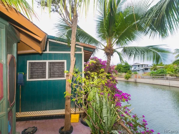 87-545 Kulaaupuni St, Waianae, HI 96792