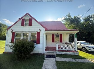 23908 Coal River Rd, River rd, WV 25148