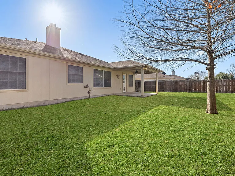 3812 Eagles Nest St — Photo 15