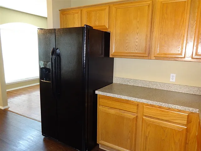 4 bed, 2.5 bath, 2452 sqft, $2,700 — Photo 3