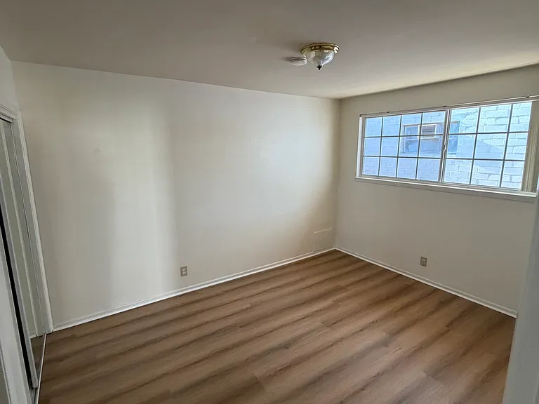 1001 Hammond St — Photo 13