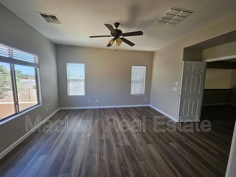 25850 W Pleasant Ln — Photo 13