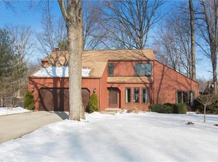 32592 Spinnaker Dr, Avon Lake, OH 44012