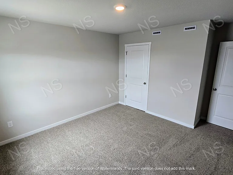 523 Kinley Dr — Photo 28