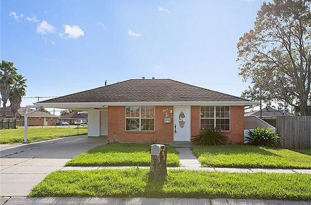1st image of 3009 Charles Dr
