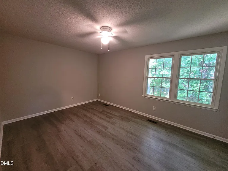 920 Jason Ct — Photo 21