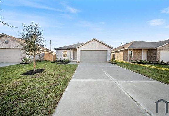 2nd image of 26651 Pampas Grass Ln