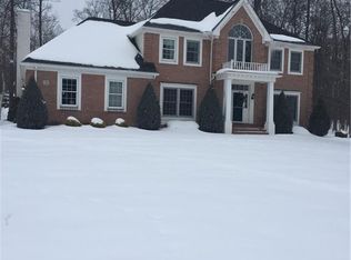 3 Old Salem Ct, Orchard Park, NY 14127