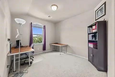 127 Round Lake Dr — Photo 6