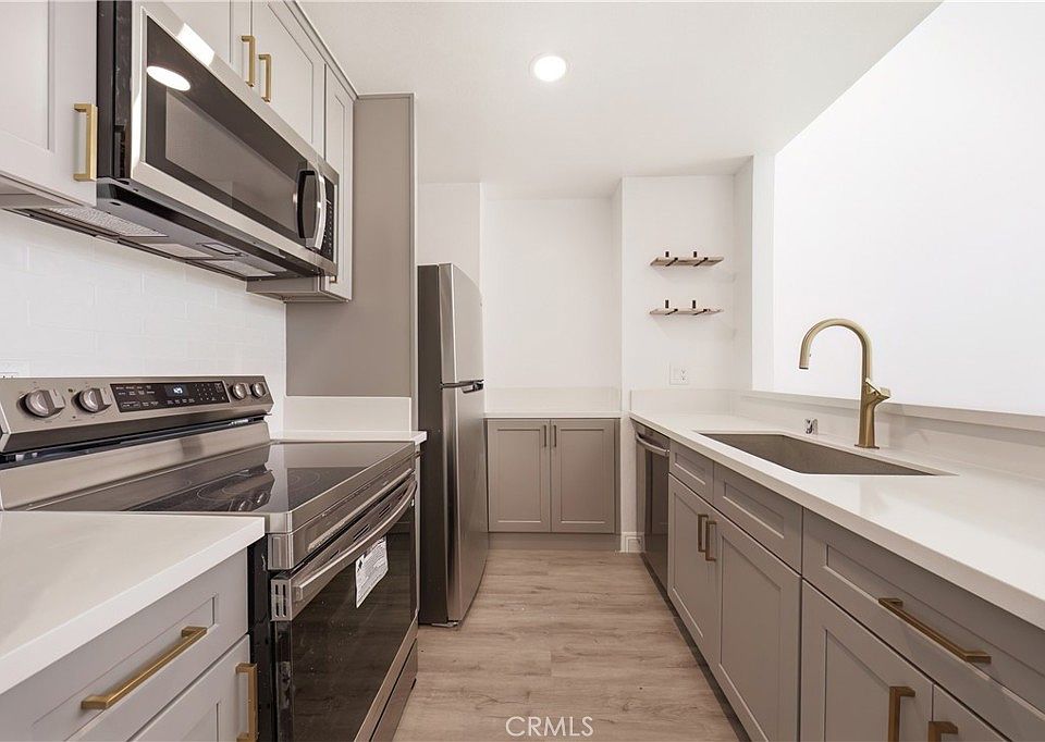 1st image of 802 Coriander Dr Unit B
