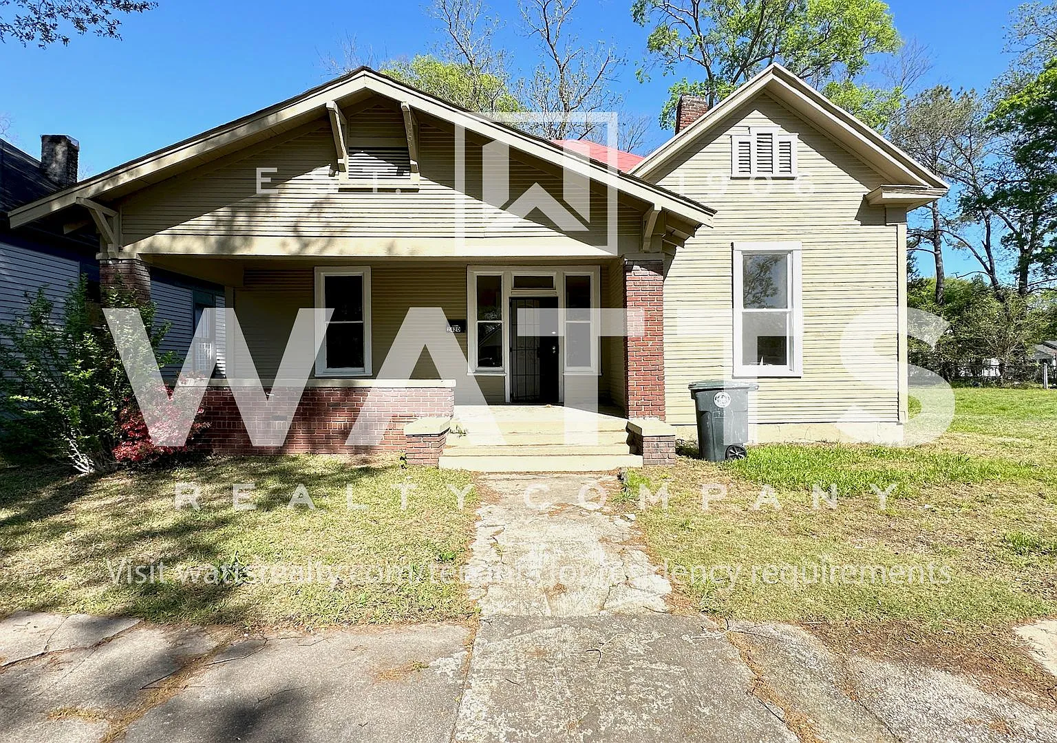 3-Bed 2-Bath Century House in Wahouma Community — Photo 1