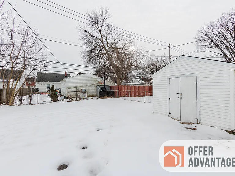 12404 Willard Ave — Photo 10
