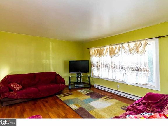 3rd image of 149 Franklin Ave