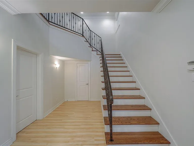 4218 Drake St #B — Photo 26