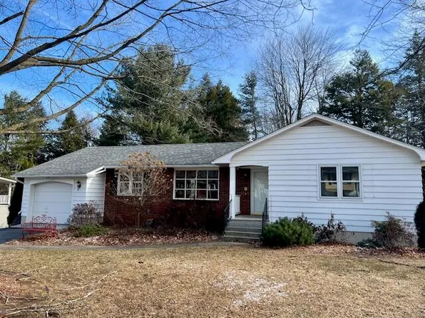 22 Maiden Ln, Peru, NY 12972