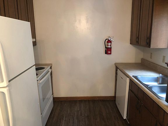 4th image of 2204 Claremont Ln APT C
