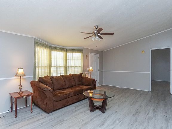 5th image of 32 Peachtree Cir
