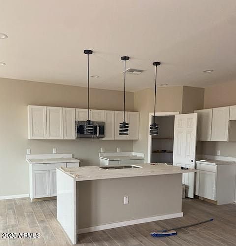 2nd image of 1036 S WINTERSBURG Road