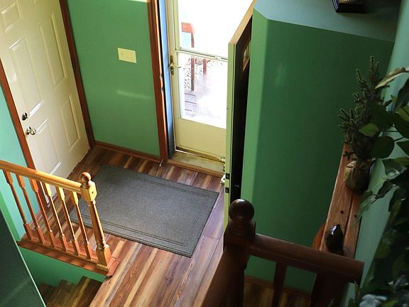 2nd image of 903 Woodmont Ave
