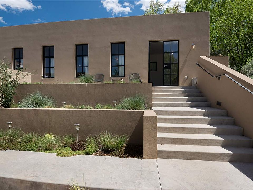 1st image of 1068A Camino San Acacio