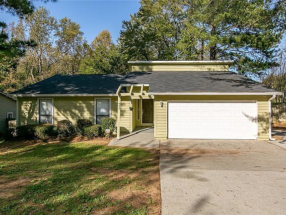3rd image of 4055 Sugar Mill Dr