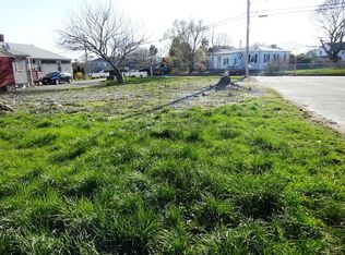 55 Riverside St, Portsmouth, RI 02871