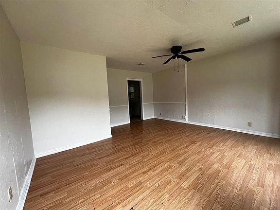 2nd image of 1032 N 2nd St