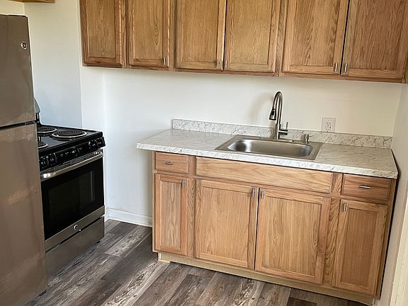 4th image of 202 Erwin St #0