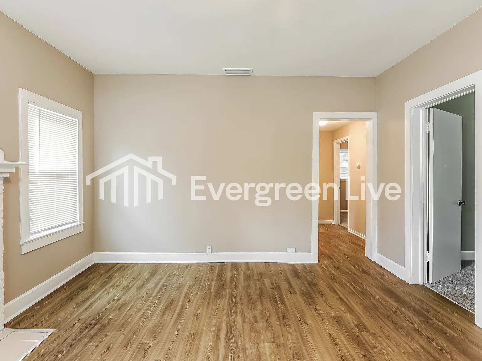 3 bed, 1.0 bath, 1130 sqft, $1,045 — Photo 3