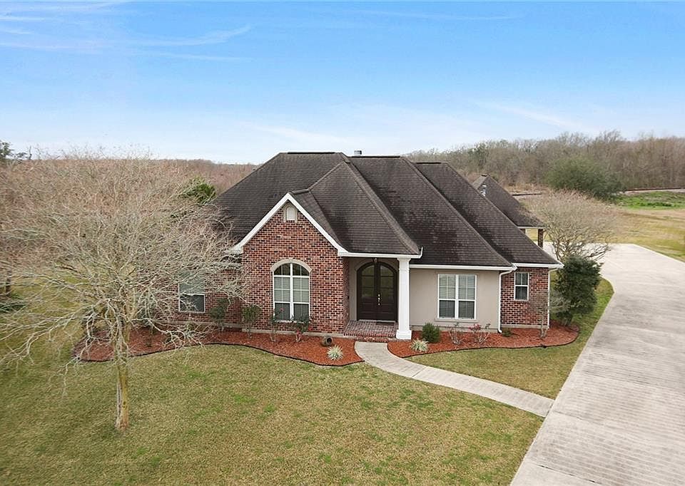 1st image of 206 Meredith Pl