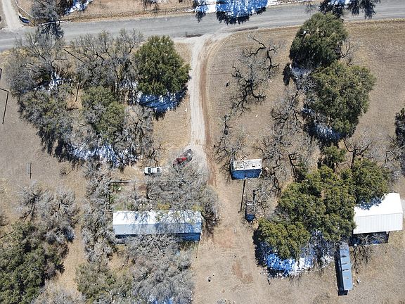 2nd image of 375 Whispering Oaks Ln