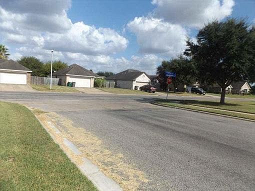 2nd image of 120 Hackamore Ln