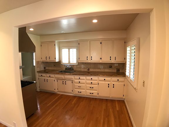 4th image of 3709 Edenhurst Ave