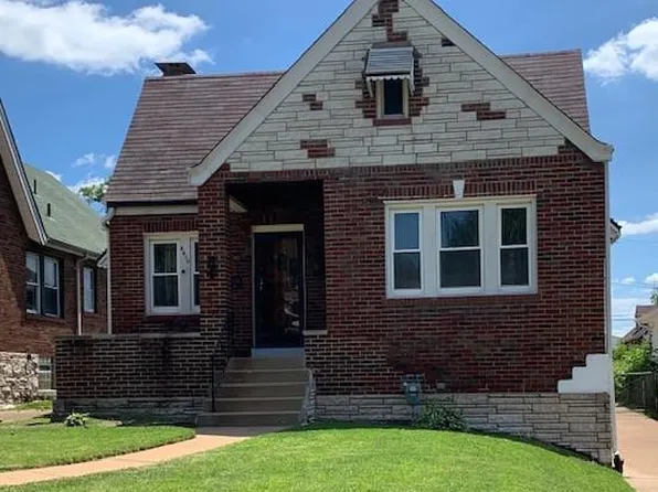 8610 Drury Ln, Saint Louis, MO 63147