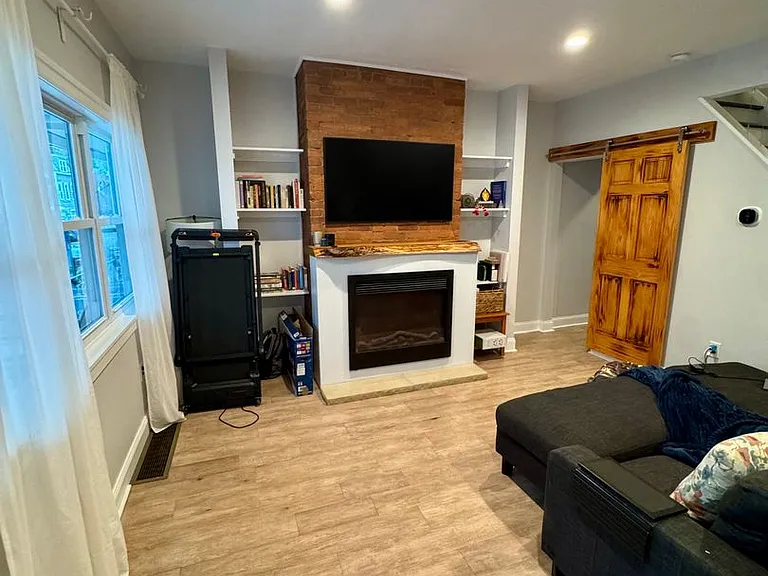 5304 Holmes St — Photo 9