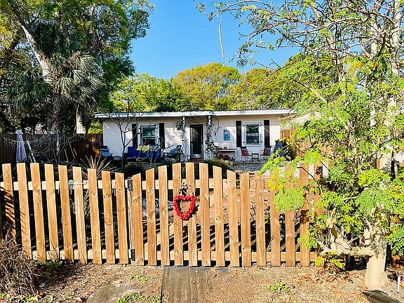 3rd image of 1905 52nd St S