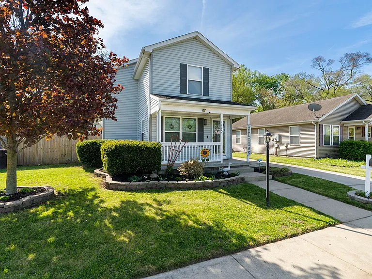 1113 Weaver Ct — Photo 3