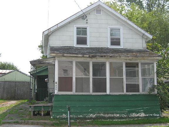 2nd image of 935 Knox St