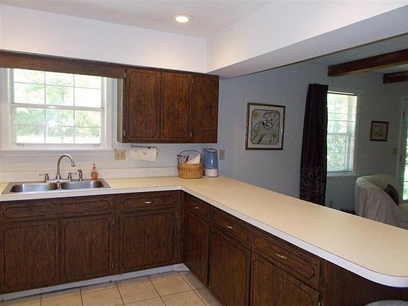 4th image of 438 Emerald Woods Dr