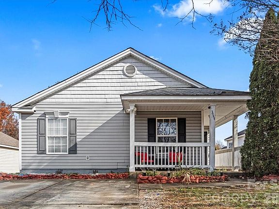 2nd image of 3044 Parade Ln SW