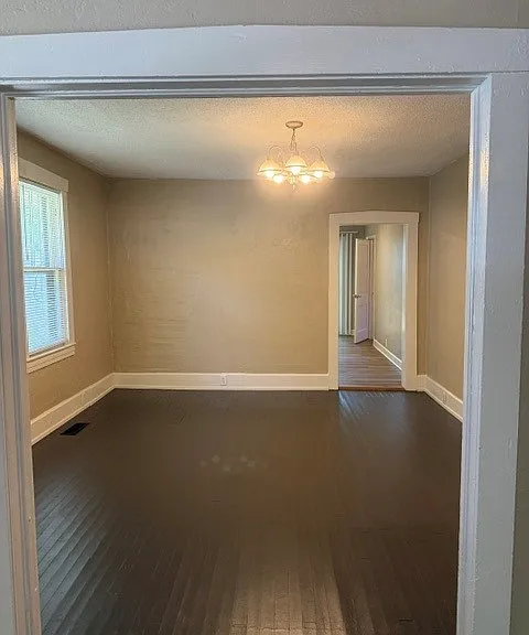 643 Howell St — Photo 5