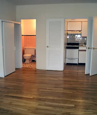 Rented by City Connections Realty | media 27