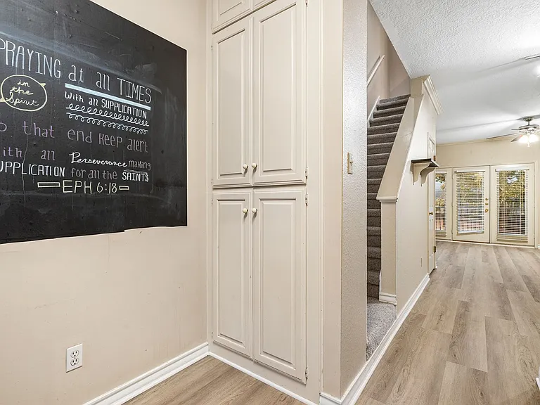 2408 Enfield Rd #211 — Photo 11
