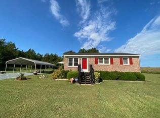 495 Pine Log Rd, Skippers, VA 23879
