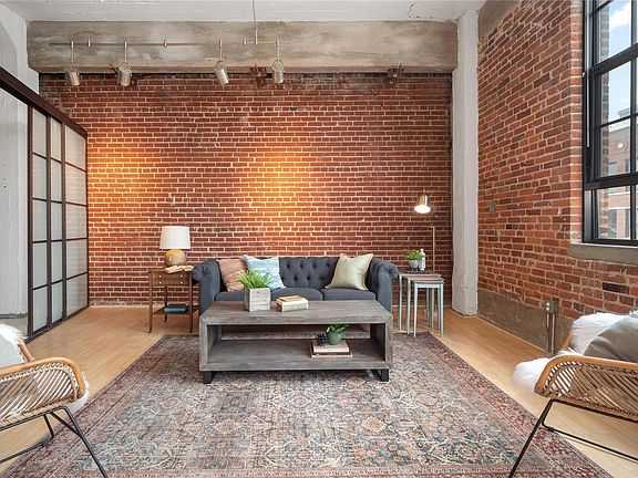 4th image of 1611 Locust 701