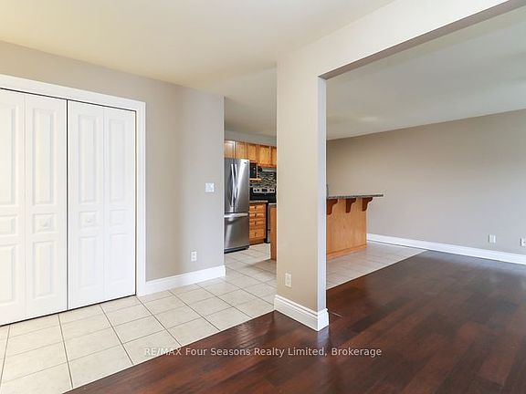 5th image of 435 Walnut St #101